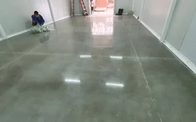 Aplicación de piso epóxico